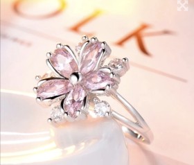 Anillo elegante para mujer 